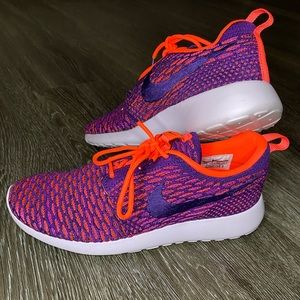 **SOLD** Nike Roshe
